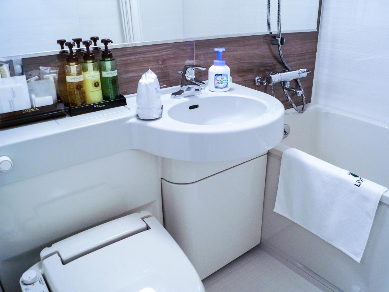 Hotel Livemax Saitama-Asaka-Ekimae Екстер'єр фото
